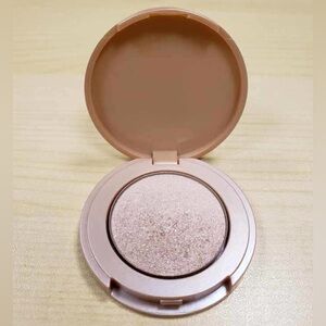 Tarte stunner Amazonian clay 12-hour highlighter lightly used